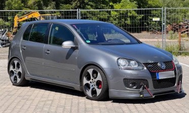 Тюнінгові накладки на пороги Volkswagen Golf 5 у стилі ABT фото