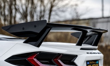 Спойлер крышки багажника Chevrolet Corvette (2020-2026) Carbon Flash фото