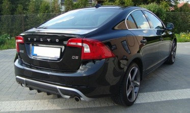Тюнинговая накладка на задний бампер Volvo V60/S60 в стиле R фото