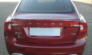 Тюнінгова накладка на задній бампер Volvo V60/S60 під одну трубу фото