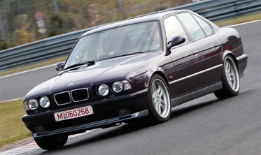 Накладки на пороги BMW E34 у стилі М5 фото