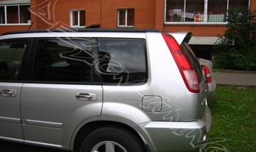 Спойлер крышки багажника Nissan X-trail T30 козырек фото