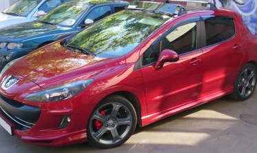 Тюнинговые накладка на передний бампер Peugeot 308 фото