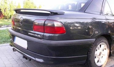 Накладка заднего бампера Opel Omega B седан фото