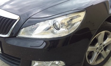 Накладки на фары (реснички) Skoda Octavia II (A5) РЕСТАЙЛ косые фото