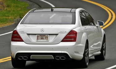 бампер задний Mercedes S W221 в стиле AMG фото