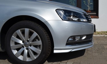Накладка переднего бампера Volkswagen Passat B7 фото