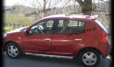 Спойлер кришки багажника Dacia Sandero фото