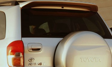 Спойлер Toyota Rav 4 фото