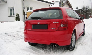Накладка на задній бампер Honda Civic VII (2001-2006) 3 двері фото