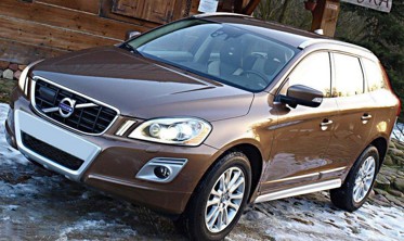 Накладка переднего бампера Volvo XC60 дорестайл фото