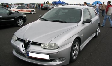Тюнинговые накладки на пороги Alfa Romeo 156 фото