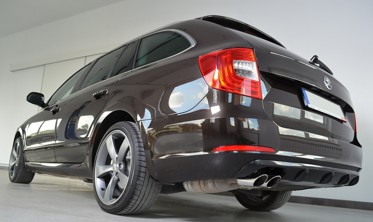 Дифузор заднього бампера Skoda Superb II фото