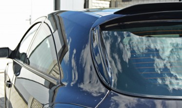 Бічні накладки заднього скла Opel Astra H (для OPC/VXR) фото