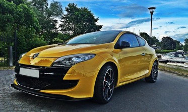 Накладка на передний бампер Renault Megane 3 версия RS вар.2 фото