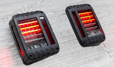 Задние LED фонари Jeep Wrangler JK (тонированные) фото