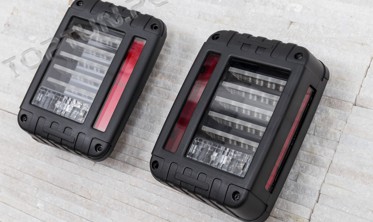 Задние LED фонари Jeep Wrangler JK (тонированные) фото