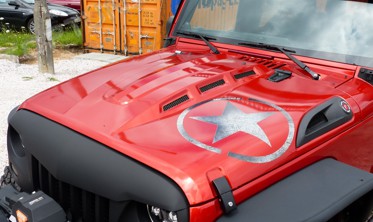 Капот на Jeep Wrangler фото
