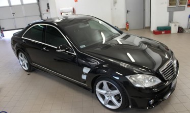Тюнінгові передні крила Mercedes W221 з повітрозабірниками фото
