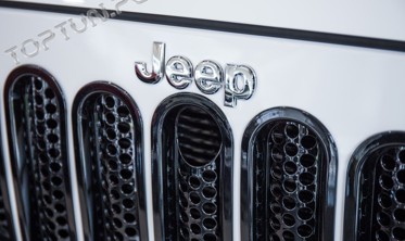 Накладки на решетку радиатора Jeep Wrangler JK под замок фото