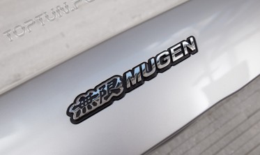 Тюнинговая решетка радиатора Honda HR-V MUGEN фото