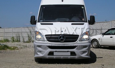 Бампер передний тюнинговый Mercedes Sprinter MK2 фото
