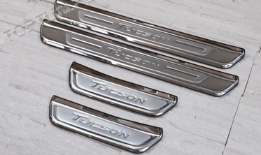 защитные накладки на пороги из нержавеющей стали Hyundai Tucson фото