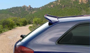 Спойлер крышки багажника Audi A3 8P версия 3 двери фото
