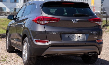 накладки на задні протитуманки Hyundai Tucson фото