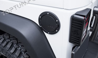накладка на люк топлевного бака Jeep Wrangler JK фото