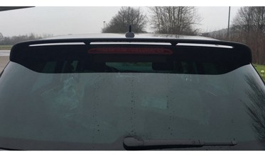 Спойлер на кришку багажника Volkswagen Golf 7 у стилі Votex фото