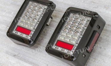 LED ліхтарі задні срібні Jeep Wrangler JK фото