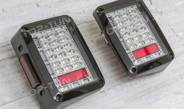 LED ліхтарі задні срібні Jeep Wrangler JK фото