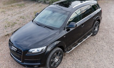 пороги (подножки боковые) Audi Q7  фото