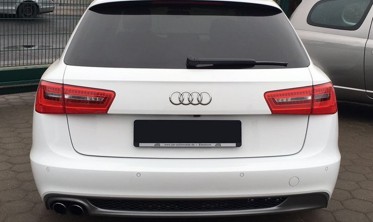 Диффузор заднего бампера Audi A6 C7 в стиле S-line с одним вырезом фото