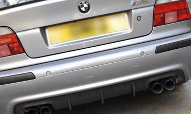 Диффузор заднего бампера BMW E39 M-пакет с ребрами фото
