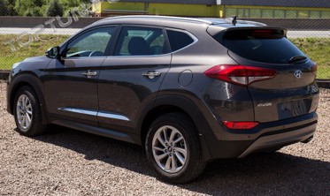 накладки на бічні двері Hyundai Tucson фото
