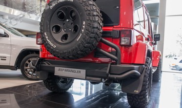 крепление запаски Jeep Wrangler JK фото