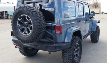 крепление запаски Jeep Wrangler JK фото