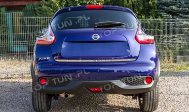полированная накладка на крышку багажника Nissan Juke (нижняя) фото