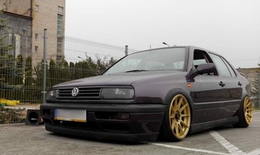 Накладка на фары (ресничка) bad look VW Vento с вырезом фото