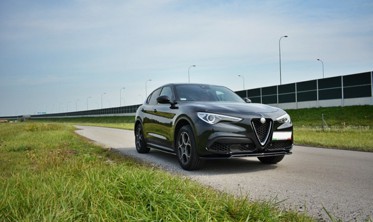 Дифузори на пороги Alfa Romeo Stelvio фото