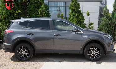 верхняя окантовка боковых окон Toyota RAV4 фото