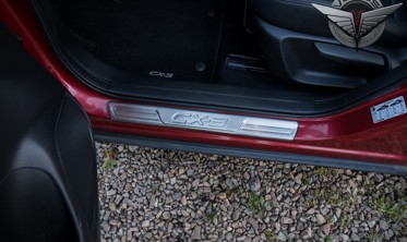 накладки на пороги MAZDA CX-3 внутрішні фото