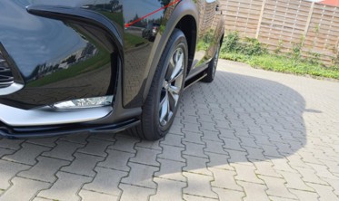 Боковые накладки на передний бампер Lexus NX Mk1  фото
