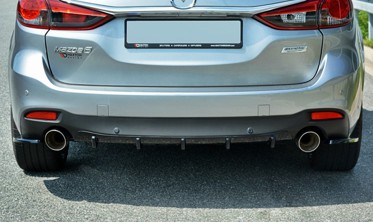 Центральний дифузор заднього бампера Mazda 6 GJ Mk3 універсал фото