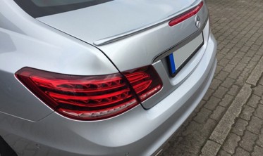 Спойлер кришки багажника Mercedes W207 фото