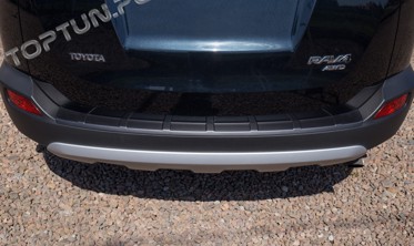 захисна накладка на багажник Toyota RAV4 фото