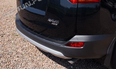 захисна накладка на багажник Toyota RAV4 фото