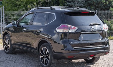 Накладка (ліства) на кришку багажника Nissan X-Trail фото